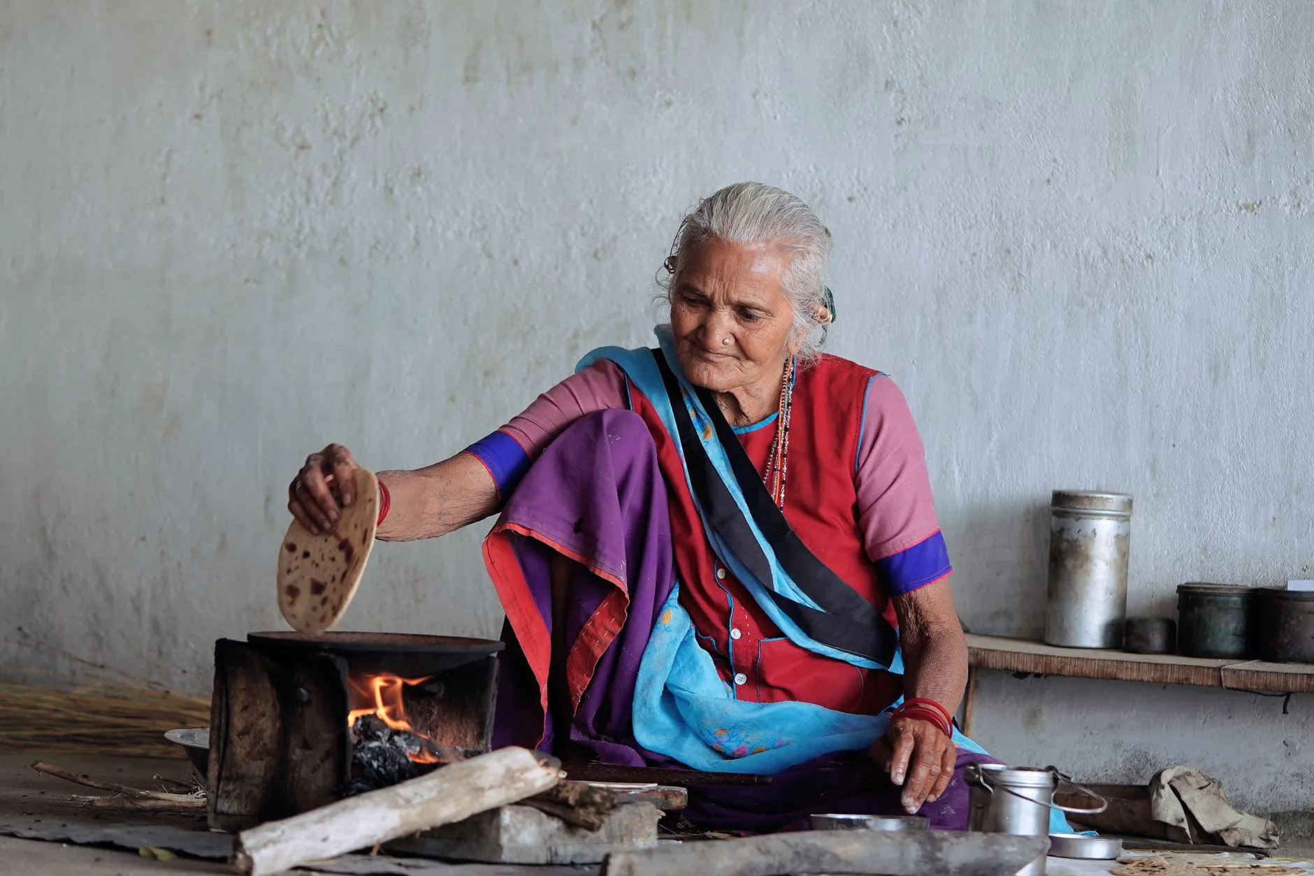 Authentic Kumaoni Gehat ke Dubuk with Mandua Roti