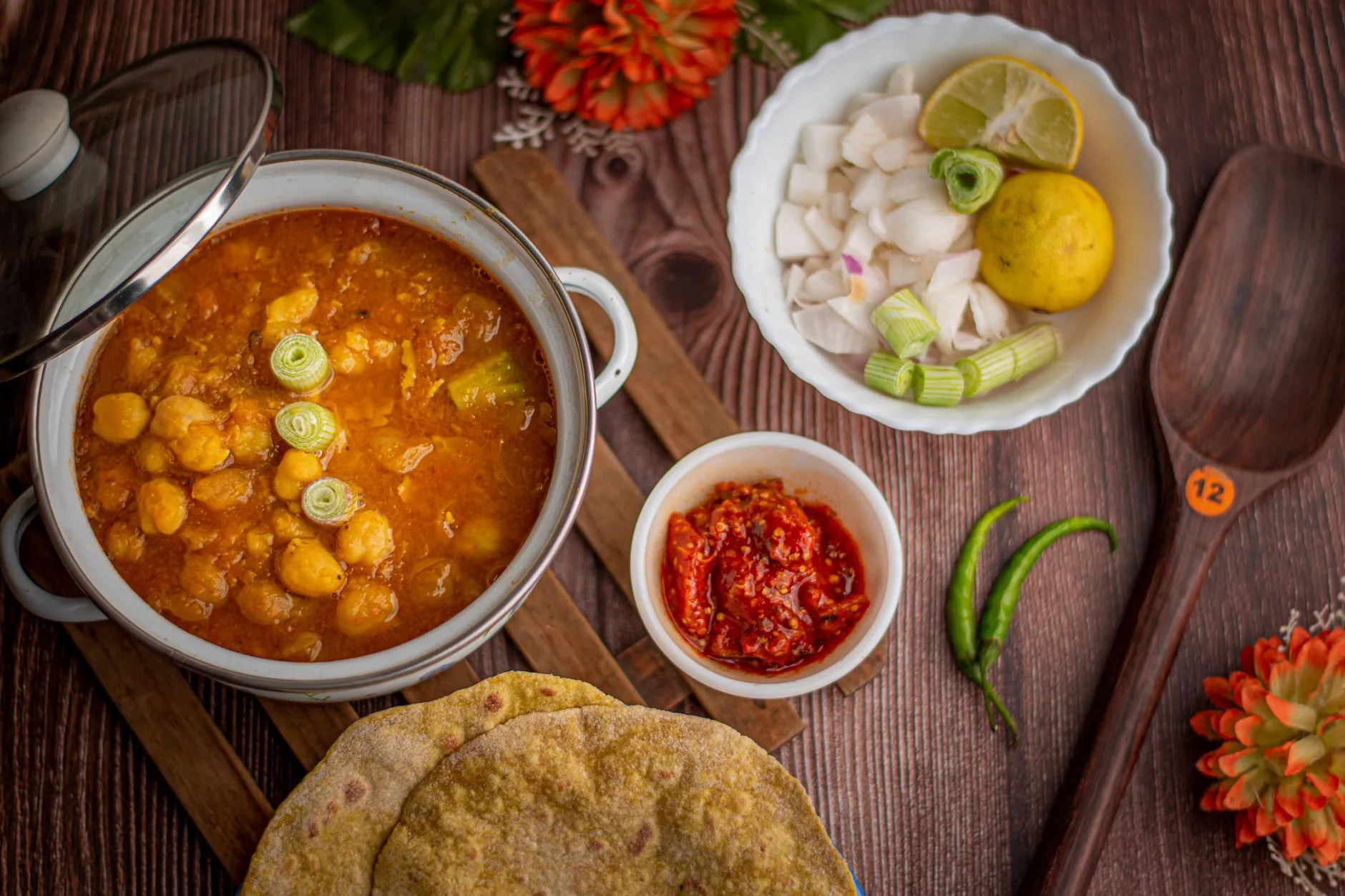 Authentic Bihari Ghugni with Crispy Murmura
